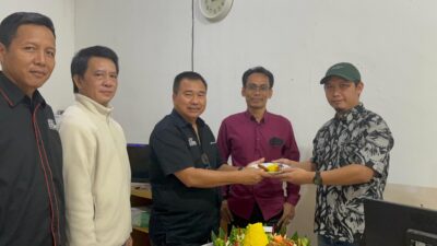 Meriahkan Hari PERS Nasional ke-79, SMSI Lampung Gelar Potong Tumpeng