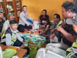 Polres Way Kanan Melalui Polsek Kasui Beri Bantuan Pada Anggota Persatuan Ojek Kasui yang Alami Kecelakaan