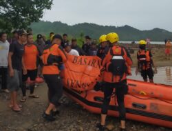 Terseret Ombak di Pantai Umbar Tanggamus, Warga Pesawaran Ditemukan Tim SAR Gabungan Meninggal Dunia