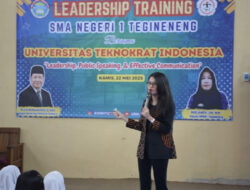 Kunjungi SMAN 1 Tegineneng, Dosen UTI Beri Pelatihan ke Pelajar