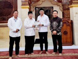 Rektor UTI Serahkan Progress Pembangunan Masjid Al Hijrah Kota Baru ke Gubernur Lampung