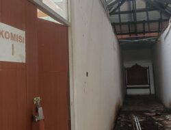 Atap Kantor DPRD Runtuh, Ketua SMSI Tuba; Miris!