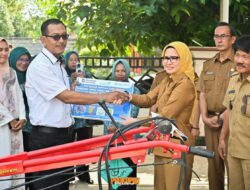 PT. Pelindo, Panjang Bantu BUMDes Bumi Agung Handtractor 