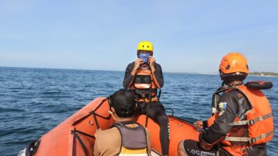 Tim SAR Gabungan Cari Korban Tenggelam di Pantai Mandiri Sejati Pesisir Barat