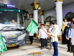Bupati Nanda Resmi Lepas Peserta Perlombaan Muktamad RMI Tingkat Provinsi Lampung