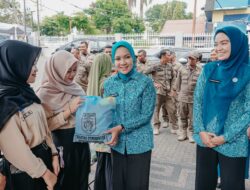 Bakti Sosial Ramadan, TP PKK Provinsi Lampung Salurkan Ratusan Paket Sembako