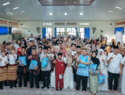 Wagub Lampung Serahkan Paket Sembako ke Siswa Difabel