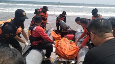 Tim SAR Gabungan Temukan Korban Terseret Ombak di Pantai Batu Rame Kalianda