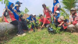 Hari Jadi Kota Metro Ke 89 Pesantren Bank Sampah Tanam 89 Pohon dan Grebeg Sampah