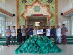 YBM BRILiaN Salurkan 74 Gulung Karpet Sajadah di Pringsewu dan Tanggamus, Tingkatkan Kenyamanan Ibadah Jamaah
