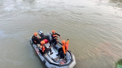 Tim SAR Gabungan Cari Dua Remaja yang Tenggelam di Sungai Pekon Jogyakarta Pringsewu