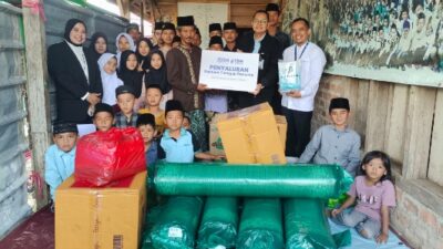 YBM BRILiaN Region 5 Bandar Lampung Salurkan Bantuan Tanggap Darurat Kebakaran ke Ponpes Sunan Bonang Lampung Barat