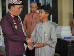Wali Kota Metro Kasih Santunan Pendidikan ke Ratusan Anak Yatim