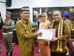 Walikota Metro Lepas 42 ASN Purnabakti