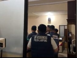 Kantor BKPSDM Metro Digeledah Penyidik Polda Lampung!