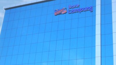 Bank Lampung Dukung Penataan Taman Kantor Bupati Lampung Selatan Lewat CSR