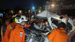 Dua Orang Terjepit dalam Kecelakaan Mobil di Candimas, Keduanya Berhasil Dievakuasi Selamat