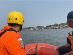 Anggota Polri Diduga Terjatuh dari Kapal Tim SAR Gabungan Perluas Pencarian di Sungai Mesuji