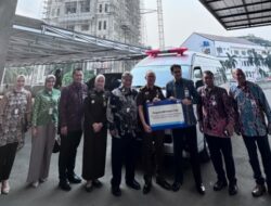 BRI Regional Office Bandar Lampung Serahkan Bantuan TJSL Ambulance kepada Kejati Lampung